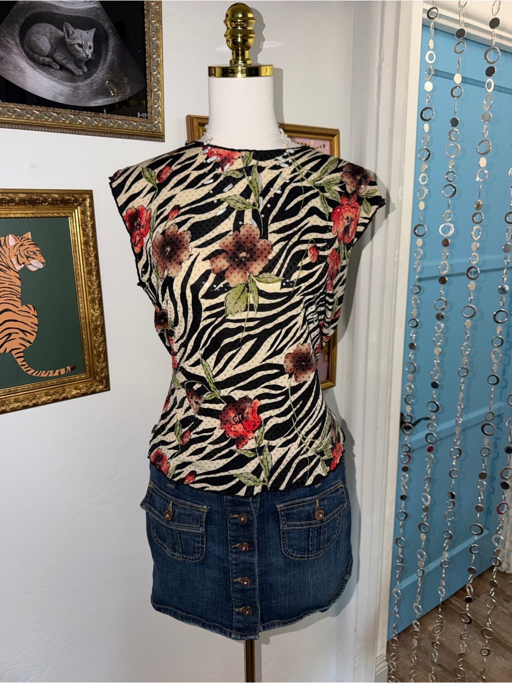 Vintage Y2K Floral Zebra Print Sleeveless Top - Black/Cream with Red Floral